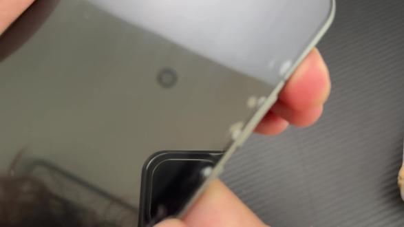 【手汗党必看】iQOO15屏幕是升级了不少! 但是打游戏多指操作:手汗使屏幕断触失控!#IQOO #IQOO15 #钢化膜 #游戏党 #手汗党