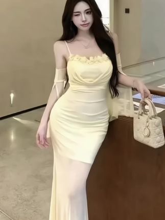 #上热门🔥 超仙夏日海边度假清新网纱吊带连衣裙纯欲气质修身显瘦鱼尾包臀裙#超仙夏日吊带连衣裙#纯欲风修身气质鱼尾包臀裙#清新网纱吊带连衣裙#辣妹连衣裙推荐