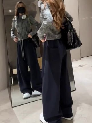 韩版网红秋冬加绒爆款弯刀裤休闲卫裤刺绣保暖长高腰阔腿裤#弯刀裤#休闲裤#加绒保暖#秋冬穿搭# 一条可以过冬的裤子