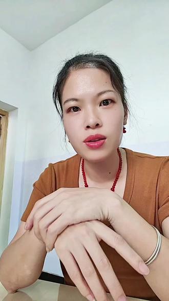 终于找到四川几块钱一斤的枇杷了!
就是这个甘露枇杷,果肉又大又甜,汁水直接爆在嘴里!#甘露枇杷 #枇杷多少钱一斤 #平价水果#应季枇杷 #四川米易枇杷