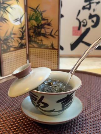 米黄汝窑三才盖碗单个高档可悬停泡茶陶瓷不烫手功夫茶杯开片茶具#盖碗 #悬停盖碗 #汝窑盖碗 #泡茶碗 #茶器茶具