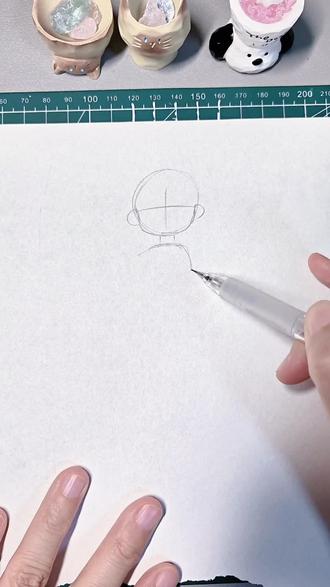 一分钟教你画Q版坐姿
超简单的Q版坐姿画法来啦~
比例+动态一次讲清
新手也能画出可爱小人~
跟着画,你也可以的#一起学画画吧 #创作者中心 #创作灵感 #动漫教程#少儿漫画