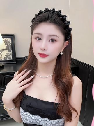 自带高颅顶的发箍你见过吗?就是这款木耳边褶皱发箍!#发箍这样戴好美 #头饰发饰 #美出新高度