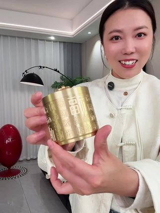 #纯黄铜烟灰缸 #烟灰缸 #带盖子烟灰缸 #烟灰缸摆件 #车载烟灰缸