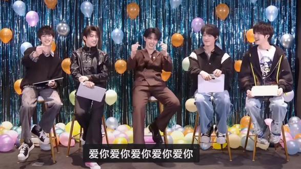 #家属感 陪你把异乡走成故乡#登陆少年组合 你们的关系好像又进了一步