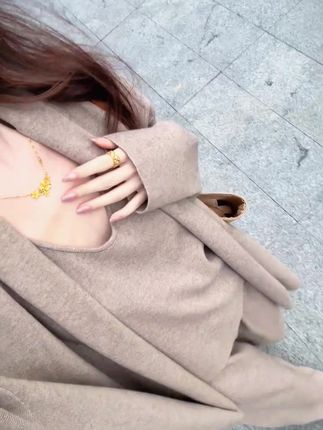 啊啊秋天这样穿太美啦!#穿搭 #早秋不费力显贵穿搭 #轻松拿捏慵懒风穿搭 #秋日韩系穿搭走起 #慵懒风
