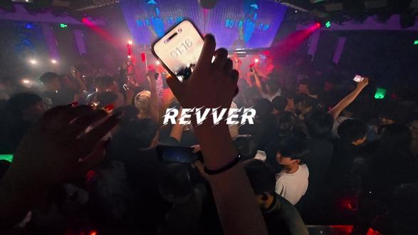 沉浸体验REVVER 现场派对#派对氛围 #REVVER #昆明#侃爷 #flashinglights