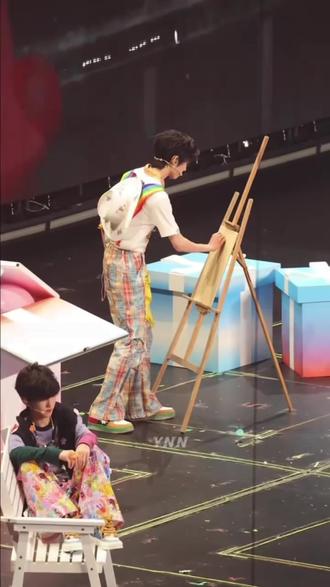 不撕逼 不吵架 专心经营自己的奇文生活#奇文#流量扶持