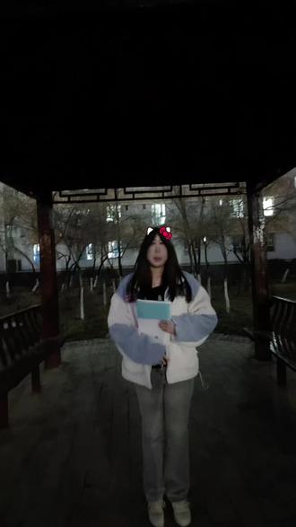 学习太累了,打个高尔夫吧#高尔夫 #高尔夫舞蹈 @抖音媒体内容优推官 @抖音小助手 #抽象 #舞蹈 #后羿