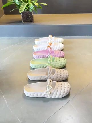 专利款女夏包头洞洞凉拖,季末清仓防滑又百搭! #透气防滑鞋 #时尚凉拖 #夏季女鞋 #季末清仓 #包头凉拖