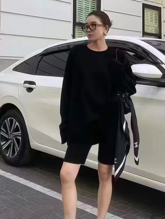 黑色运动套装慵懒风宽松休闲减龄圆领上衣短裤两件套#慵懒风套装#针织套装#休闲风套装#高级感穿搭 #御姐范儿穿搭