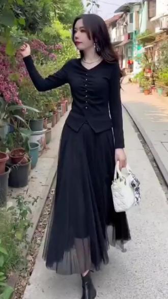 微胖梨形身材的绝美穿搭分享 展示适合微胖、梨形身材的时尚穿搭,好看显瘦,快来学!#自带韩味的夏日简约穿搭