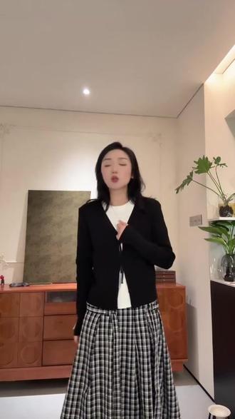 MARIE.COCO韩系穿搭高智感穿搭针织开衫春秋新款穿搭半身裙三件套#显瘦穿搭#显瘦遮肉#简约搭配#显瘦#时髦精