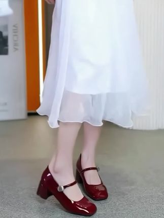 #红色玛丽珍鞋女2025春新款复古小皮鞋百搭法式浅口单鞋气质高跟鞋#时尚美鞋 #好穿不累脚 #好穿又好看的百搭鞋
