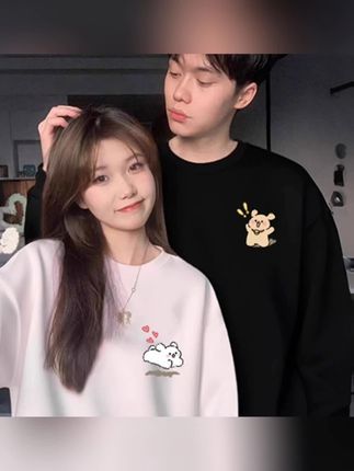 七夕早秋情侣装卫衣冬季2025新款一男一女外套装流行穿搭#情侣穿搭 #男生穿搭 #男士卫衣 #圆领卫衣 #连帽卫衣