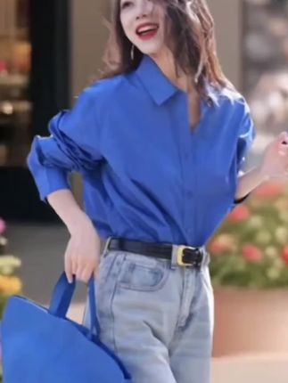 克莱因蓝色衬衫女经典长袖外套港风春秋季叠穿内搭纯棉衬衣百搭#克莱因蓝色穿搭 #显白才高级 #早秋穿搭 #韩系穿搭 #长袖衬衫