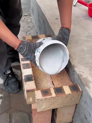 雨季前刷房顶正合适!这款涂料干得快,赶在暴雨前刷完超安心