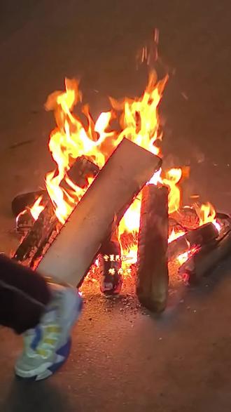 特殊的民俗—燎疳节的来历。
#燎疳节 #燎干 #宁夏民俗 #西北民俗