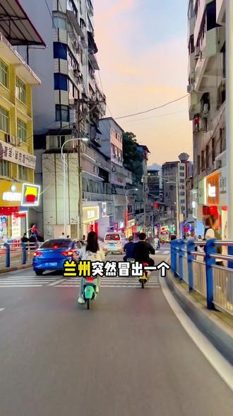 兰州突然冒出一个,比批发市场还便宜的地方。打车到南关十字,世纪广场一楼,俪索设计师款服饰集合店#品质女装 #好看的衣服都在这里 #同城好店推荐