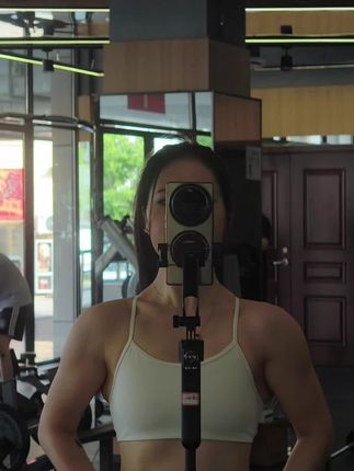 吃爽了,练爽了,快乐不就来了吗#肩宽腰细 #肩部训练 #撸铁女孩的快乐