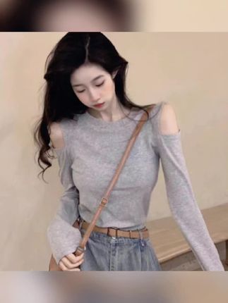 #抖音好物 #抖音好物推荐 2025春秋辣妹设计感纯色新款漏肩特色上衣修身洋气百搭女长袖T恤.#长袖t恤 #时尚穿搭 #抖音好物在橱窗 @DOU+小助手