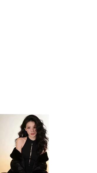 写真拍照 ai指令和教程来了,我将一次次爱上你豆包#写真 #黑色系 #豆包ai#豆包p图已经nextlevel了#豆包出大片有两把刷子 黑色系拍照 ai指令教程 韩式发型 大佬的女人