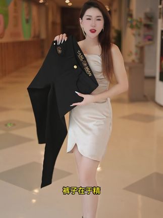 夏季来了,天气热了!怎么少得了这条冰凉丝牛仔裤呢?立体剪裁,上身舒适有型,非常帅气有男人味#夏季新款 #裤子 #男裤 #夏季必备 #男士牛仔裤