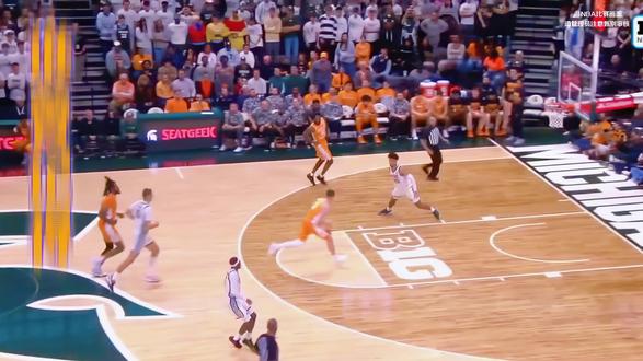 新秀轰 37 分创纪录,曾经自信无差别颜射,最终被裁。 #湖人 #NBA #湖人裁掉克内克特 #nba开赛 克内克特经历了什么?
