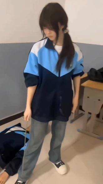 #不良之年少轻狂#宇城飞#抚琴的人
笑了一下致歉啊😭