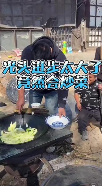 下一个毕业是光头还是小聪@小远砥砺前行(切片授权号) @远处不太远 @小远不太远 #变形计