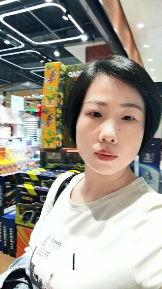 《给阿嬷的情书》,10岁的小孩竟然全程看完。 南枝到底有没有爱上木生?我好像没看明白。#带小孩看电影 #给阿嬷的情书 #vlog日常 #电影观后感