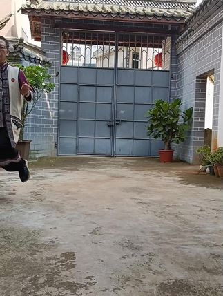 #民族文化传承#硬汉不提当年勇#在这吃糖都不甜的年纪#跳个舞都跳不动啦#
