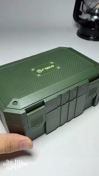 小巧便携随身就能带着的多功能收音机,遇到应急时刻也能当做充电宝来应急,还是一个不会断电的#发电机 #测评好物