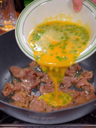 牛肉滑蛋,每个星期我都会做给孩子吃,大人小孩都爱吃。 #牛肉滑蛋 #跟着抖音学做菜 #抖音二创激励计划
