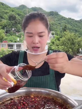 贵州腊肉油辣椒,家乡的味道,妈妈的味道#我的乡村生活