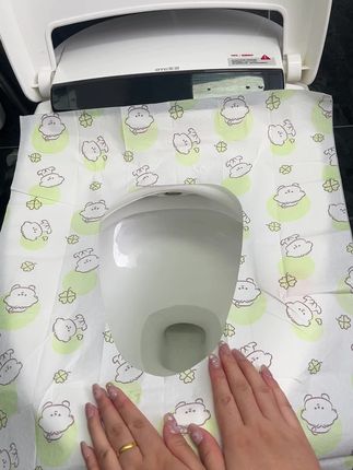 住酒店带上这种即贴即用的,方便又实惠#一次性马桶垫#马桶垫#出差必备
