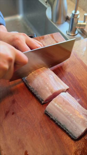 又鲜又嫩 营养丰富的清蒸带鱼! #清蒸带鱼 #带鱼