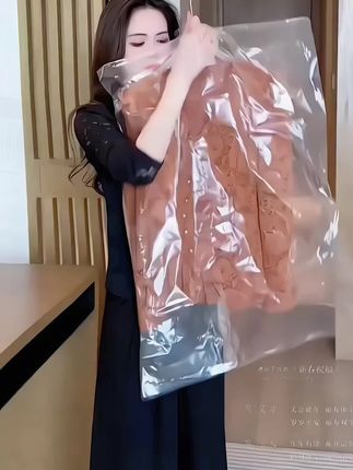 法式优雅气质时尚V领大码百搭洋气减龄设计感蕾丝打底小衫女D1547#春秋新款 #这也太好看了