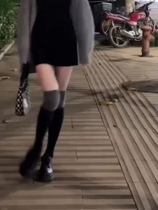 #袜子 #袜子控 #过膝袜长筒袜 #明媚分享