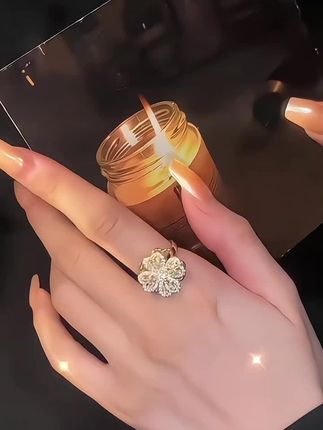 #戒指 这款四叶草戒指真是用一次就爱上的小心机好物!四叶草又叫幸运草,遇见是天意,拥有就是满满的幸运~ #一眼心动 #戒指 #精致女人必备
