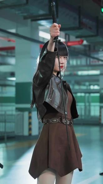 顾家搬的救兵跪了小丫头 #战神归来,大佬马甲飒爆了 #美光-恋爱剧场 #抖音热门短剧