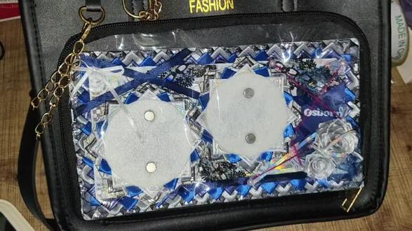 宝宝们这次出一个萧逸谷子加上痛包痛板包的set,有谁需要呀~#萧逸#光与夜之恋 #周边 #谷子 #出物 #痛包