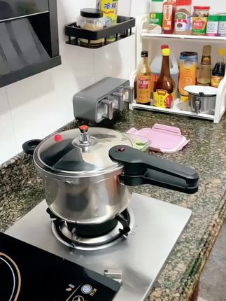 居家实用的#防爆不粘压力锅 来了#高品质家用压力锅#防爆设计安全可靠#食品级材质#营养美味炖出来