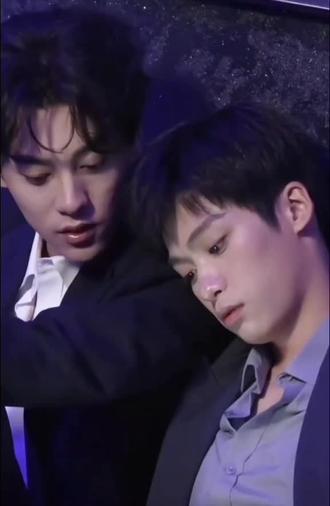 永接同框!!!!雷子啊你的眼神真是一秒也离不开