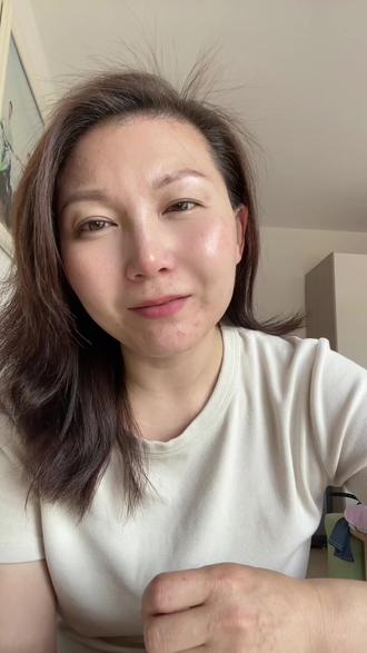 跟婆婆对着干的女人都是愚昧! 婆媳关系不好,最先影响的就是夫妻关系。所以跟婆婆千万别硬碰硬对着干,要学会装聋装瞎,睁一只眼闭一只眼能避免很多矛盾!#婆媳相处 #婆媳 #清醒的女人 #生活感悟 #情感共鸣