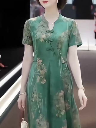 桑蚕丝中年妈妈#连衣裙 高端#改良旗袍 #时尚洋气 #优雅气质 #时尚气质穿搭
