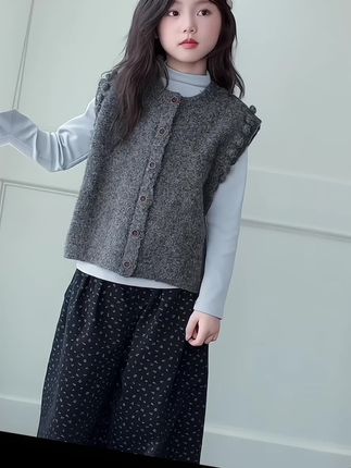 女童秋季韩系休闲毛衣马甲套装女大童时髦洋气儿童秋装碎花阔腿裤#高品质童装 #生女儿就要这样穿 #童装搭配每日更新 #这也太好看了 #甜美穿搭