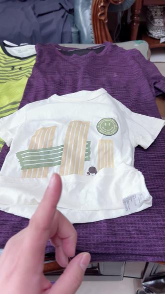 宝宝夏天的衣服 宝宝夏天穿什么料子的衣服最舒服?什么面料才是适合1-3岁宝宝的夏季透气面料?宝宝夏季最透气凉爽面料?纯棉只吸汗,但不排汗。聚酯纤维,运动员都在穿的料子,为什么还有人会说它闷汗!#宝宝夏季 #宝宝夏天穿什么