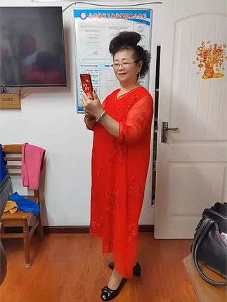 亲友们大家中午好🎈世上最美四句话,仁爱养福,真诚养友;善良养德,知足养寿。愿我们平安,健康幸福,快乐!周末愉快😁!