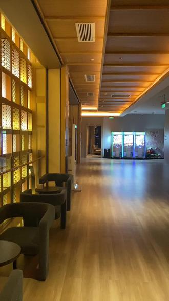 认准这一天!人巨少!明年还去的~进去时间是8.50-12.50,混了一顿好吃的烧烤宵夜,和自助中餐!真是快乐的一天#极乐汤金银潭店 #带娃出门